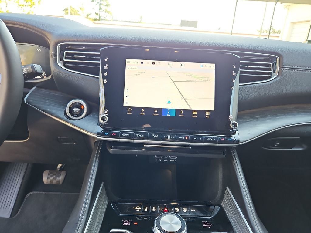 2024 Jeep Wagoneer L Series III