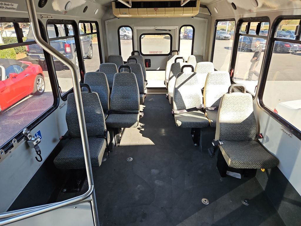 2013 Chevrolet Express 4500 Base Cutaway