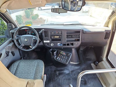 2013 Chevrolet Express 4500 Base Cutaway