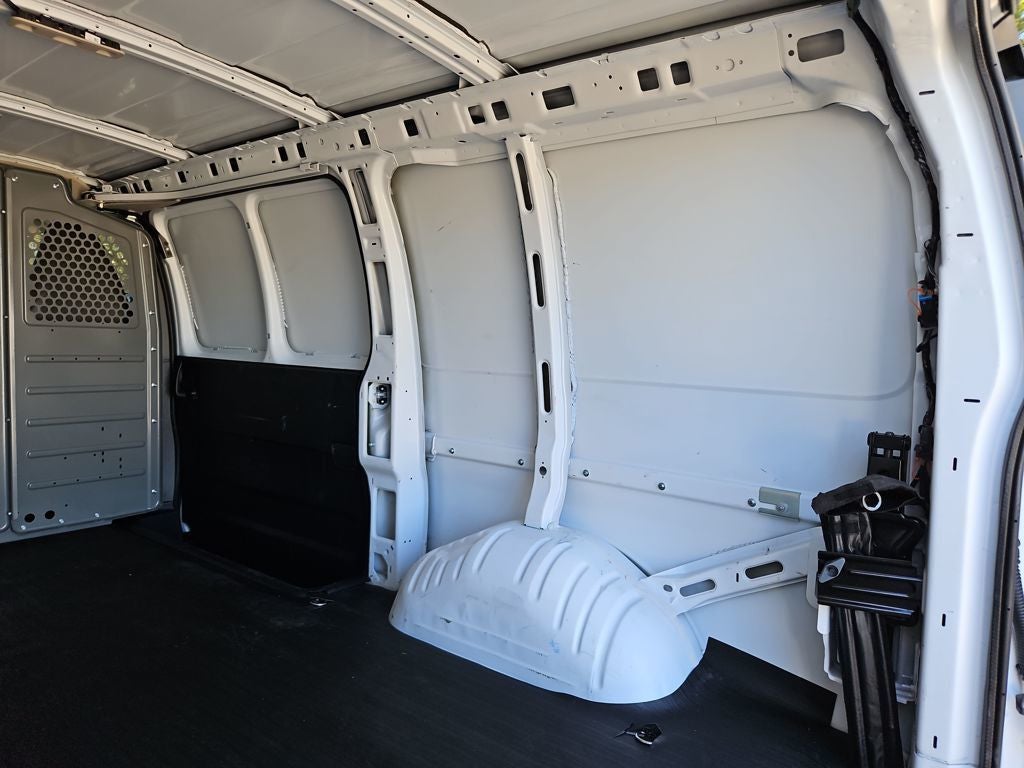 2024 Chevrolet Express 2500 Work Van Cargo