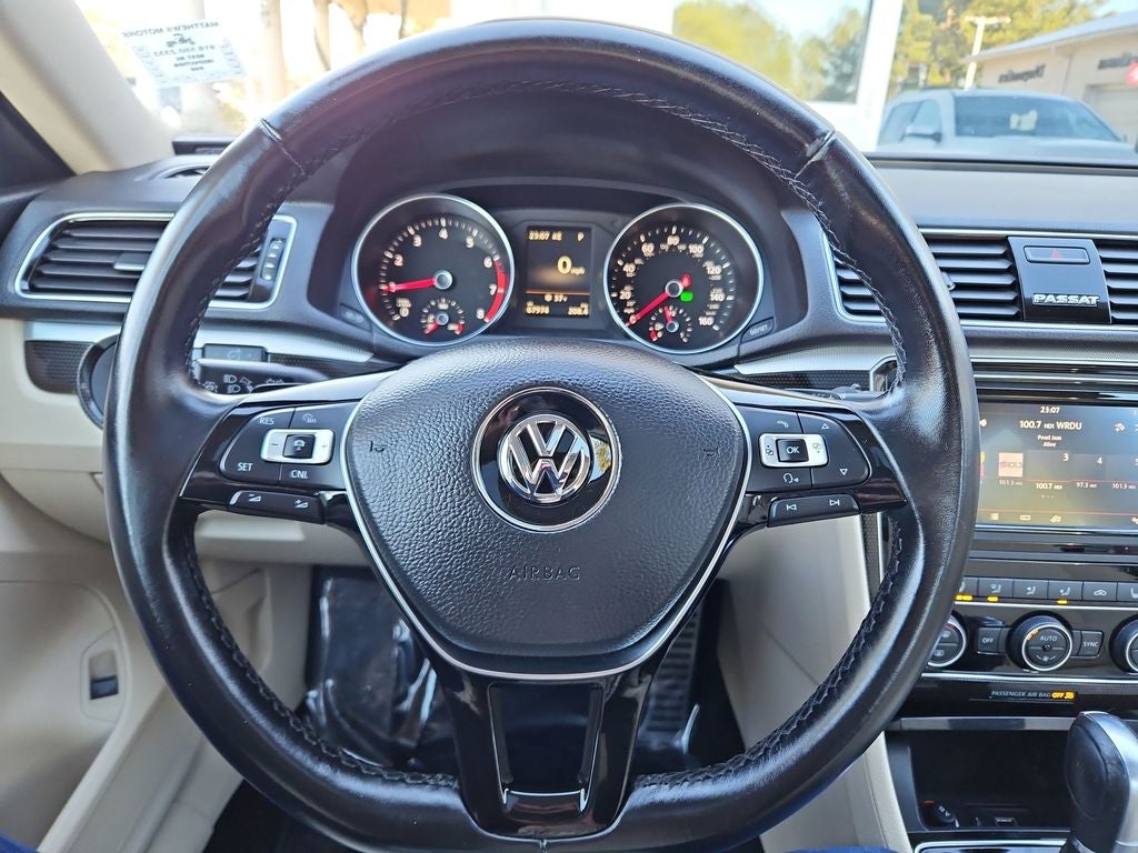 2019 Volkswagen Passat 2.0T SE R-Line