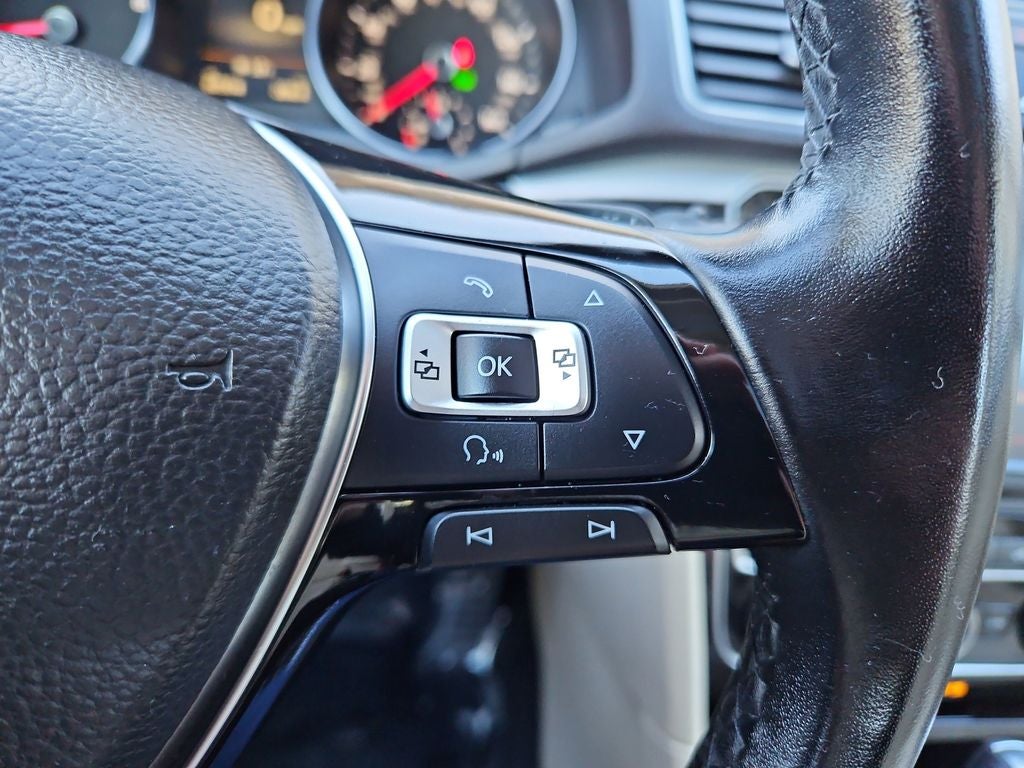 2019 Volkswagen Passat 2.0T SE R-Line