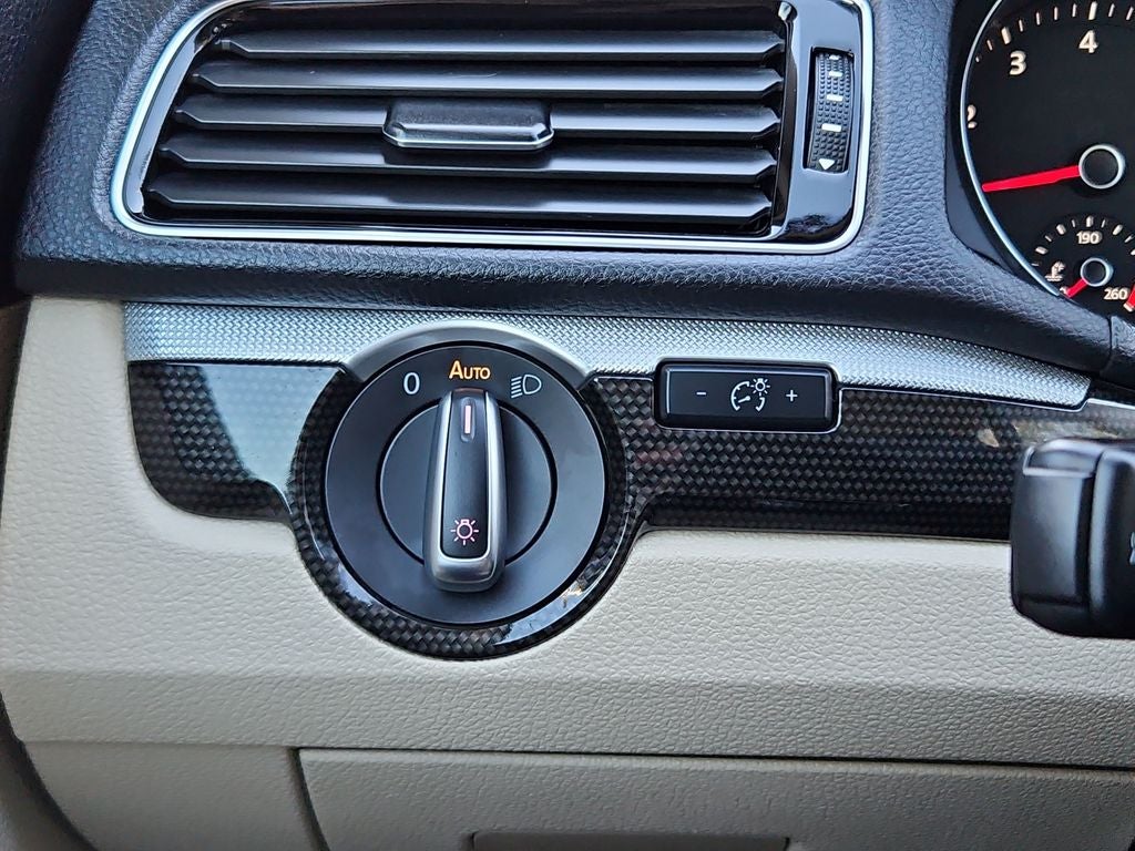 2019 Volkswagen Passat 2.0T SE R-Line