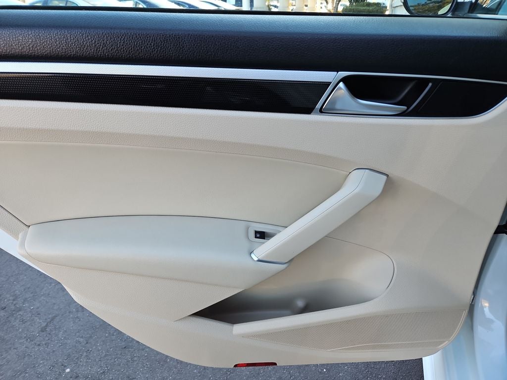 2019 Volkswagen Passat 2.0T SE R-Line