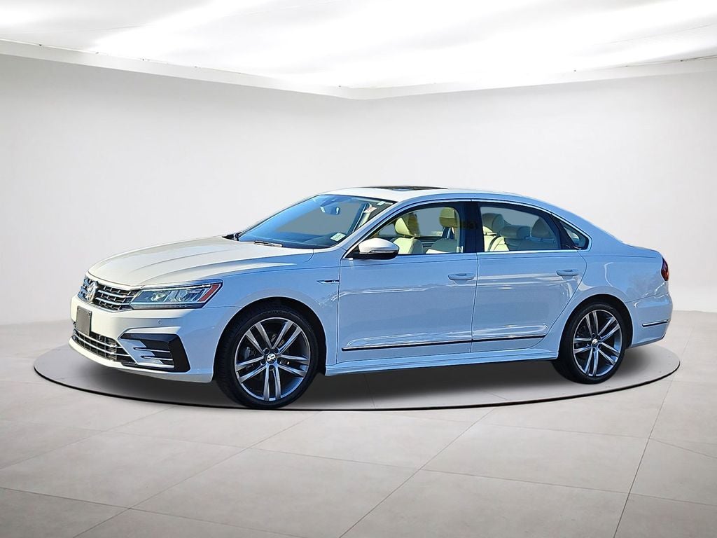 2019 Volkswagen Passat 2.0T SE R-Line