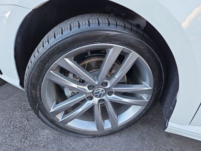 2019 Volkswagen Passat 2.0T SE R-Line