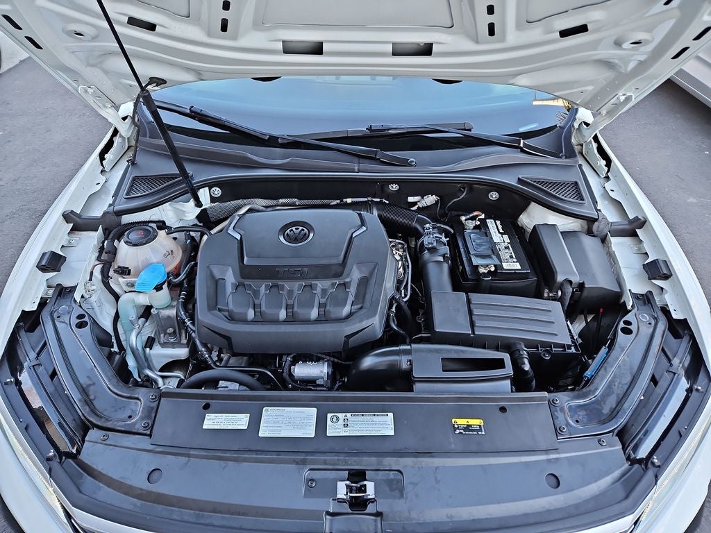 2019 Volkswagen Passat 2.0T SE R-Line