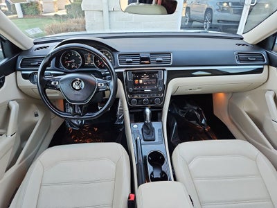 2019 Volkswagen Passat 2.0T SE R-Line