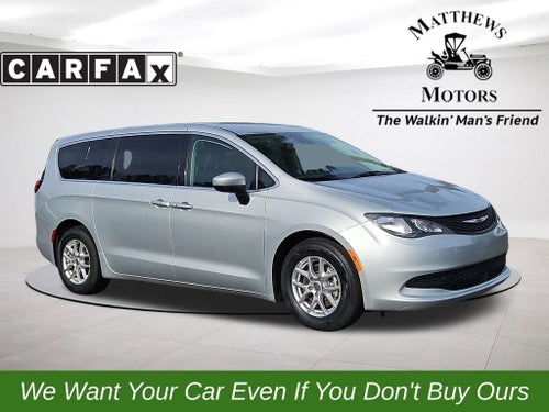 2023 Chrysler Voyager LX