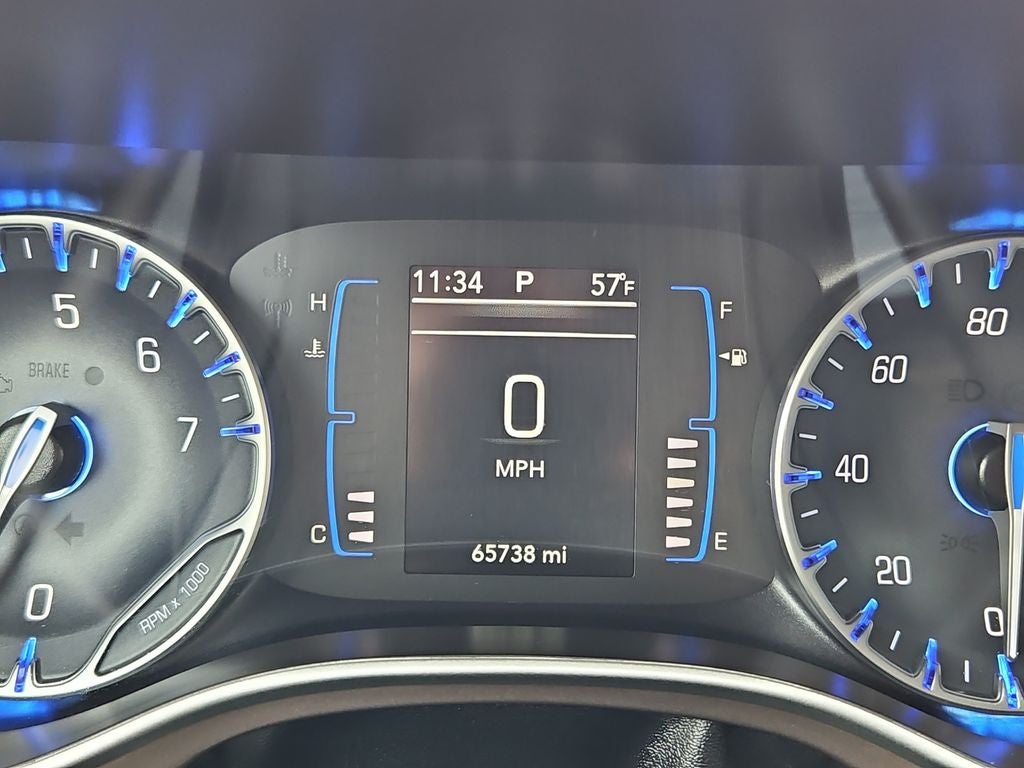 2023 Chrysler Voyager LX