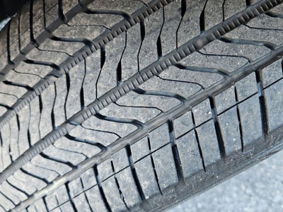 2022 Chevrolet Equinox LT w/ CONVENIENCE AND ADV. SAFETY PCKG