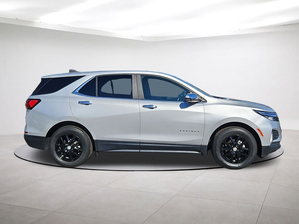 2022 Chevrolet Equinox LT w/ CONVENIENCE AND ADV. SAFETY PCKG