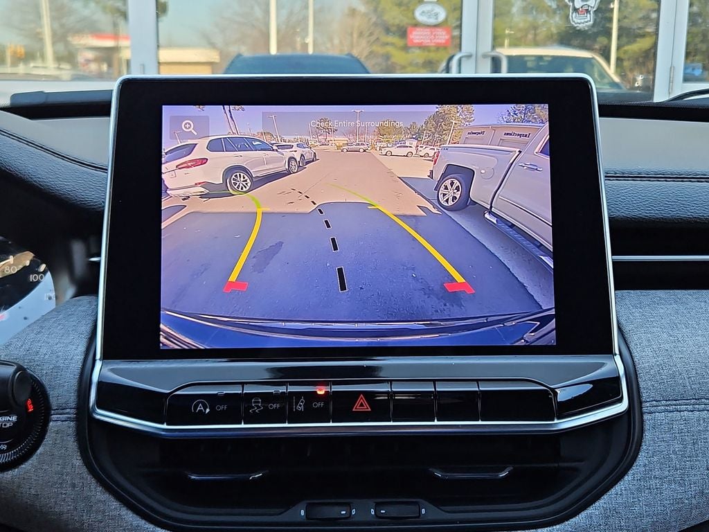 2024 Jeep Compass Latitude w/ enhanced Black Crystal Pearlcoat