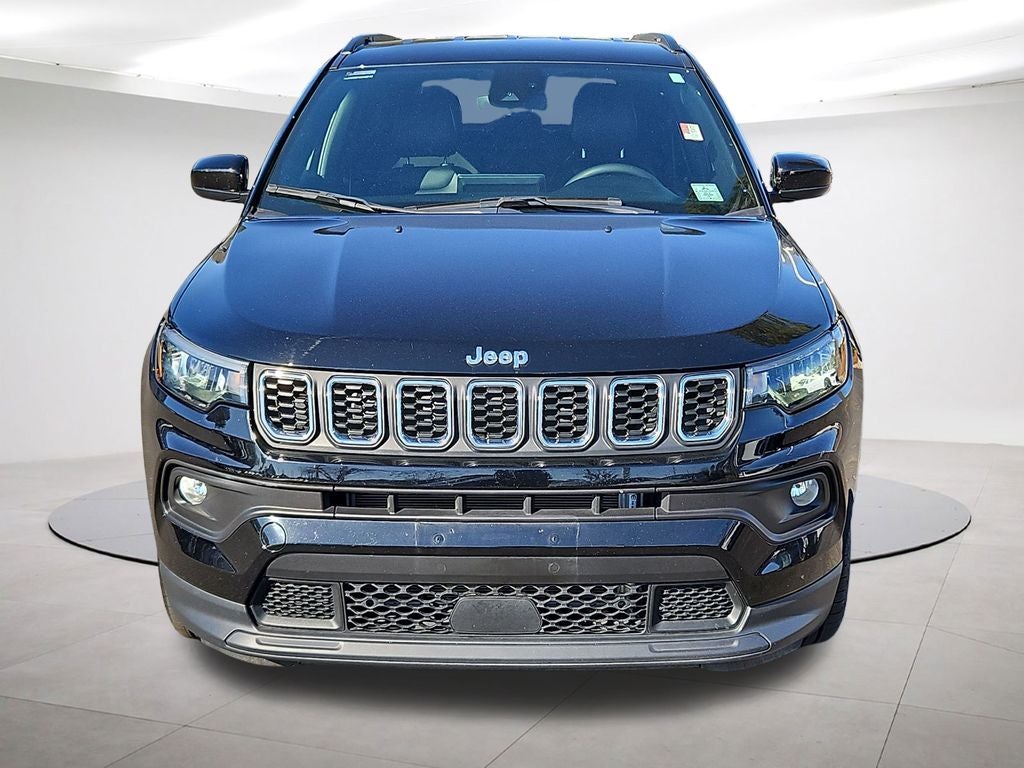 2024 Jeep Compass Latitude w/ enhanced Black Crystal Pearlcoat