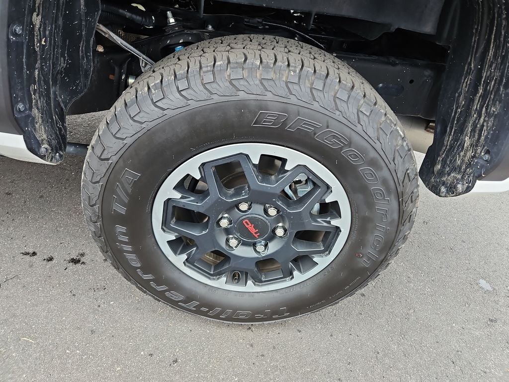 2025 Toyota Tacoma TRD Off-Road w/SUNROOF