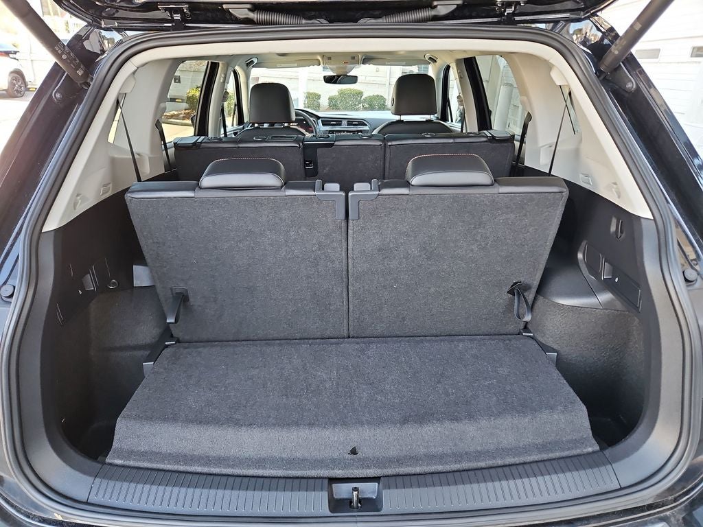 2024 Volkswagen Tiguan 2.0T Wolfsburg Edition