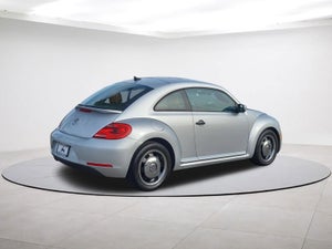 2015 Volkswagen Beetle 1.8T Classic w/ Nav