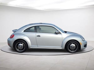 2015 Volkswagen Beetle 1.8T Classic w/ Nav
