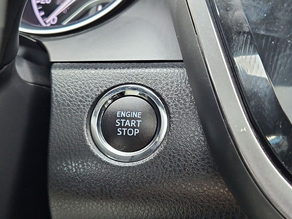 2020 Toyota Camry XLE Panoramic Sunroor