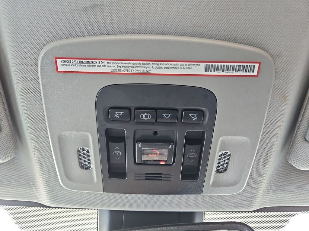 2020 Toyota Camry XLE Panoramic Sunroor