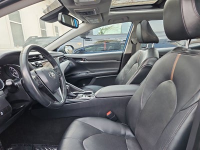 2020 Toyota Camry XLE Panoramic Sunroor