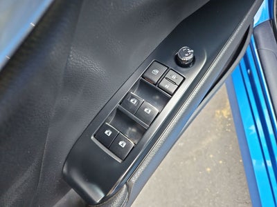 2020 Toyota Camry XLE Panoramic Sunroor