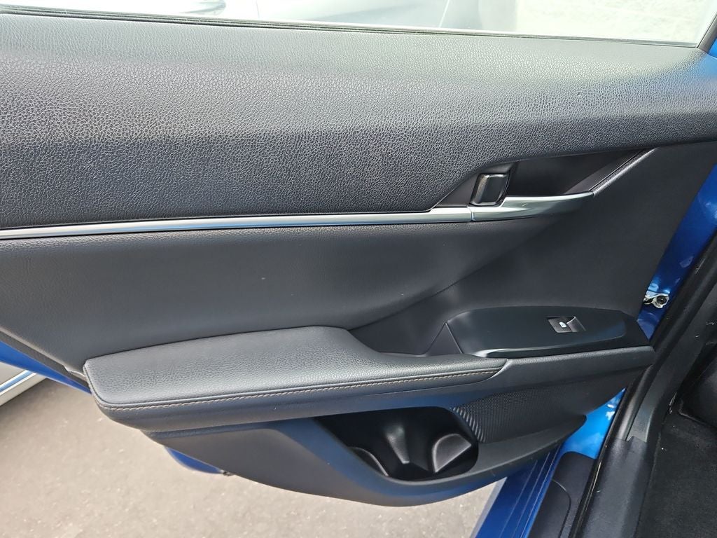 2020 Toyota Camry XLE Panoramic Sunroor