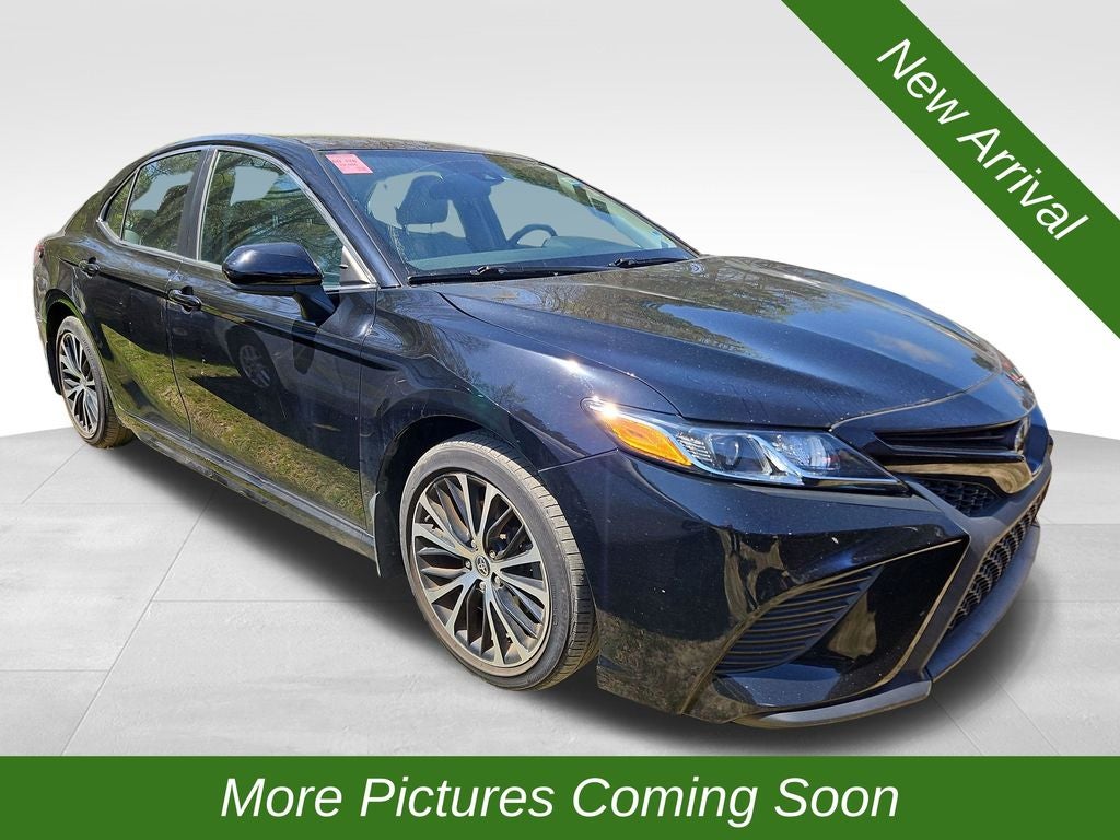 2020 Toyota Camry SE