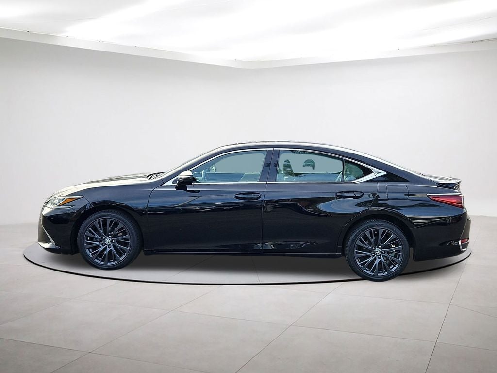 2021 Lexus ES 250 Premium Package w/ Blind Spot Assist and Intuitive