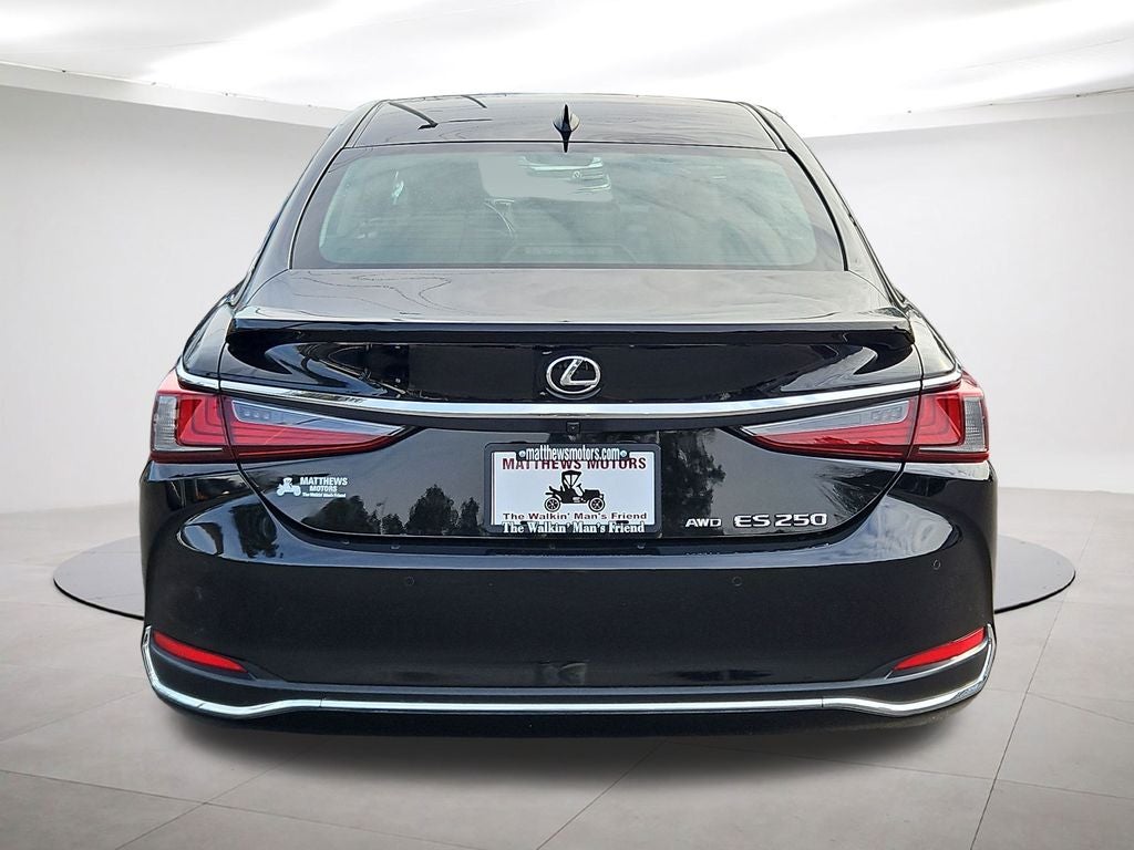 2021 Lexus ES 250 Premium Package w/ Blind Spot Assist and Intuitive