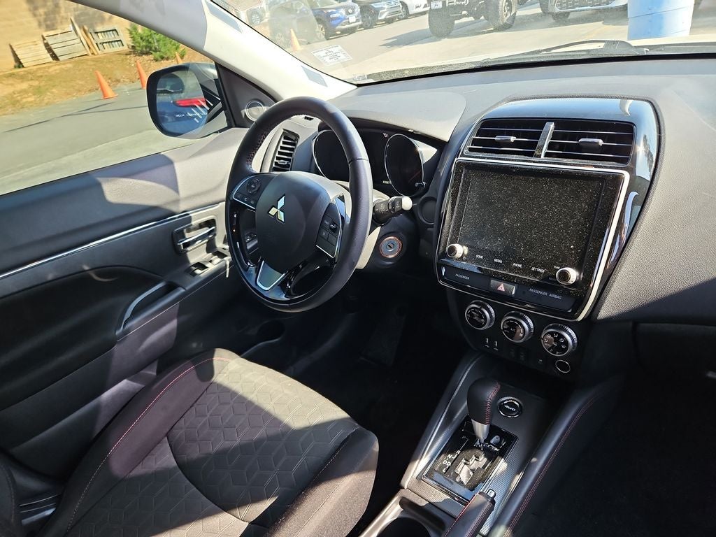 2025 Mitsubishi Outlander Sport 2.0 LE