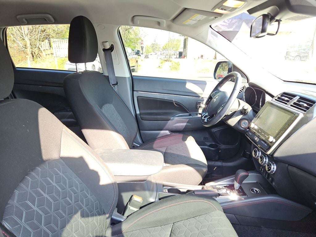 2025 Mitsubishi Outlander Sport 2.0 LE