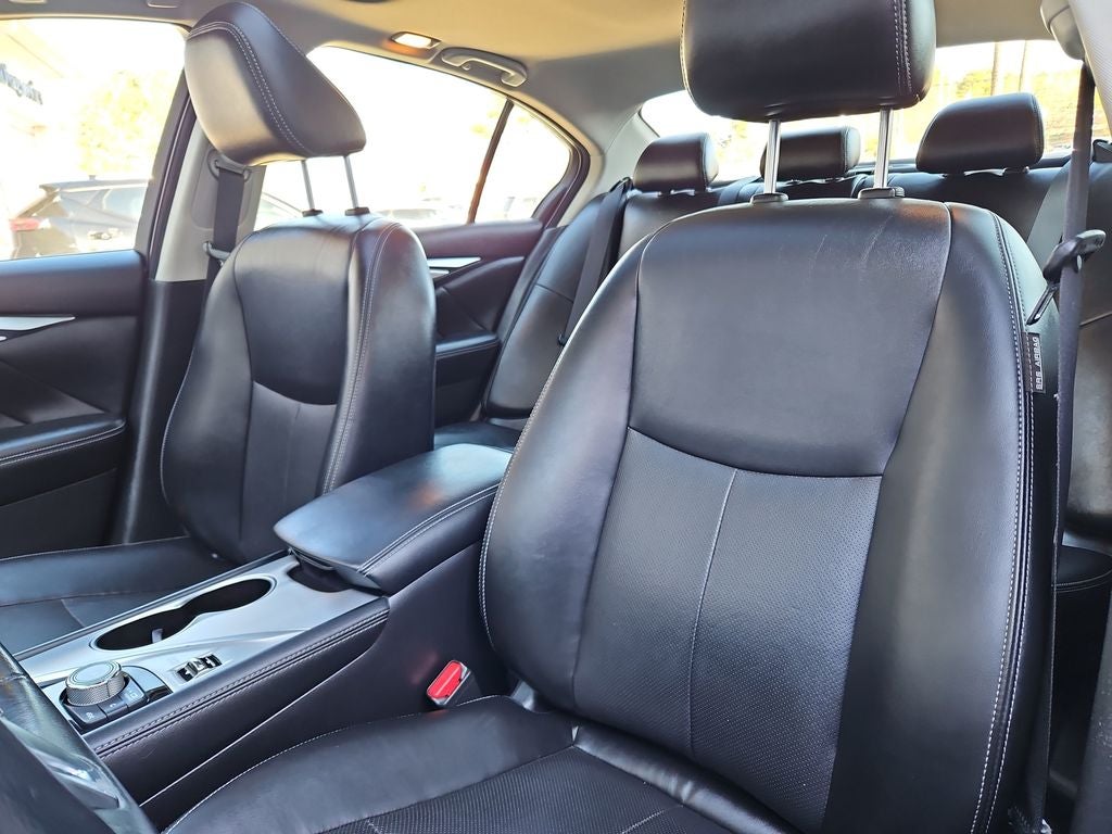 2022 INFINITI Q50 Luxury