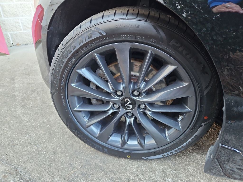 2022 INFINITI Q50 Luxury