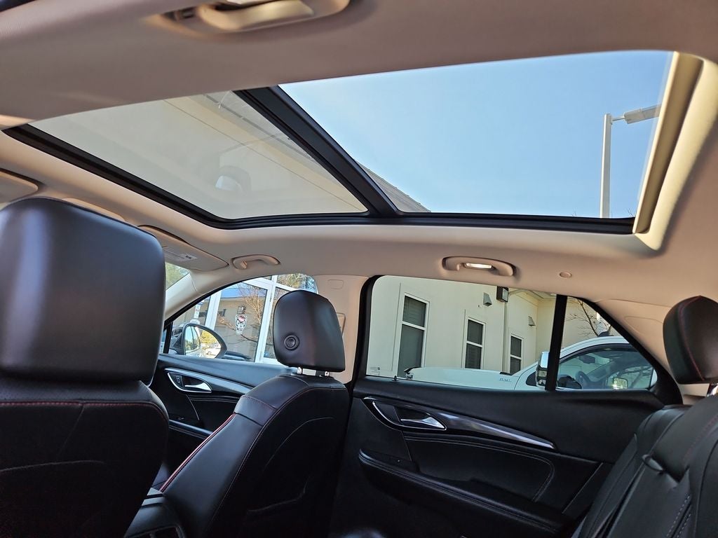 2023 Buick Envision Essence w/ Sport Touring PCKG and PANO ROOF