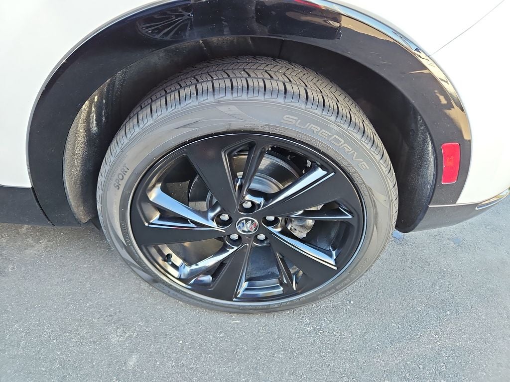 2023 Buick Envision Essence w/ Sport Touring PCKG and PANO ROOF