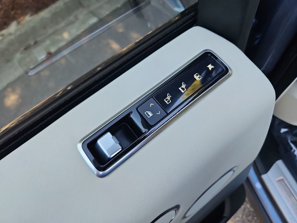 2021 Land Rover Range Rover Westminster Shadow Exterior And Driver Assist Package