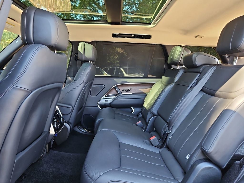 2023 Land Rover Range Rover SE LWB 7 Passenger