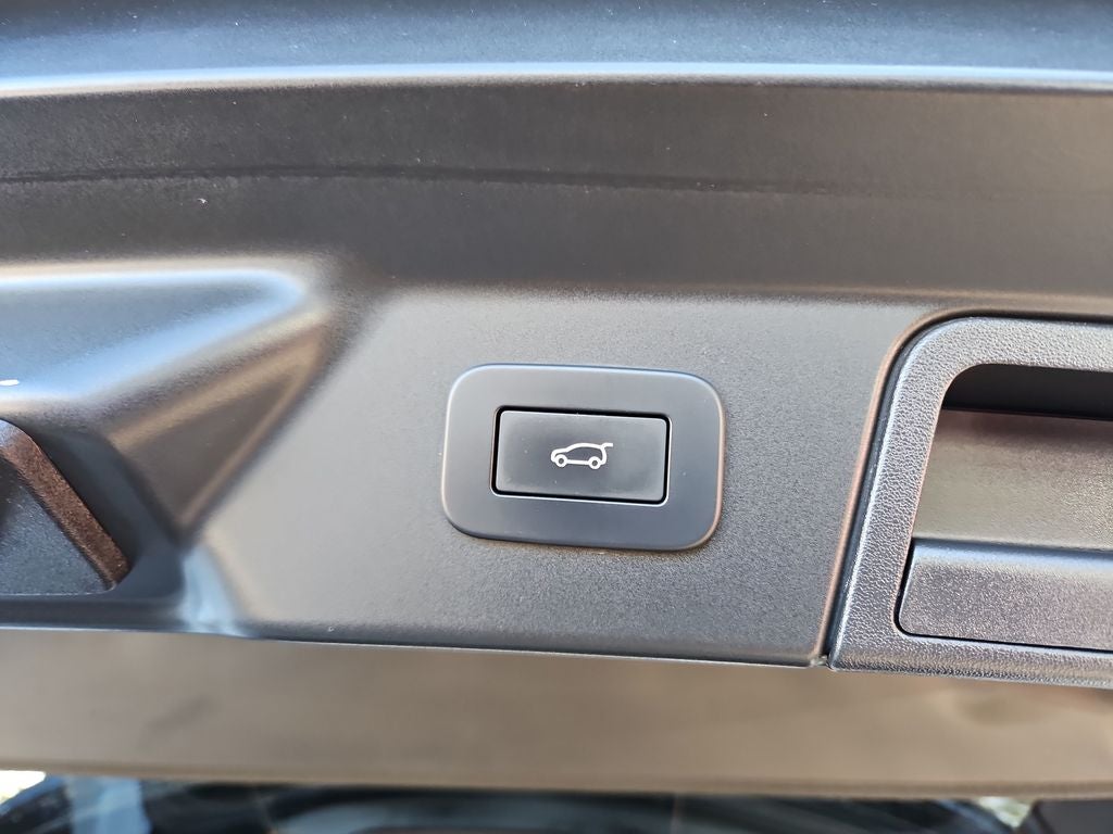 2023 Land Rover Range Rover Velar R-Dynamic S