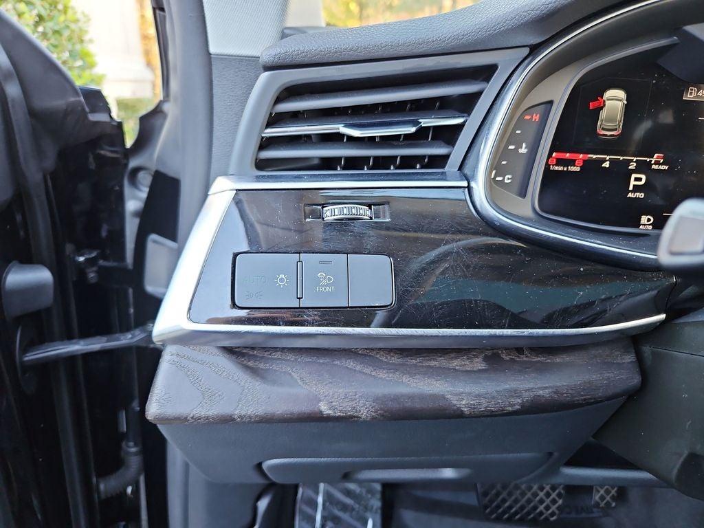 2022 Audi Q8 55 Premium quattro