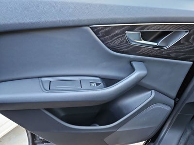 2022 Audi Q8 55 Premium quattro