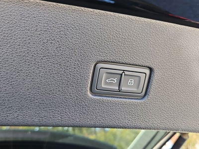 2022 Audi Q8 55 Premium quattro