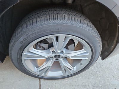 2022 Audi Q8 55 Premium quattro