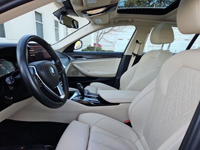 2022 BMW 5 Series 530e iPerformance