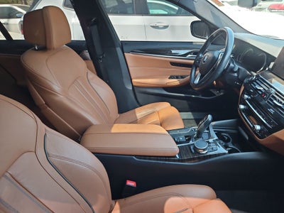 2019 BMW 5 Series 530i