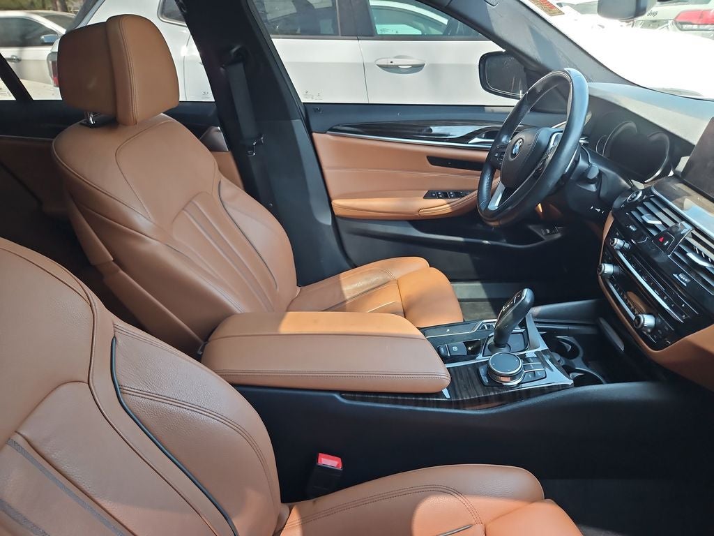 2019 BMW 5 Series 530i