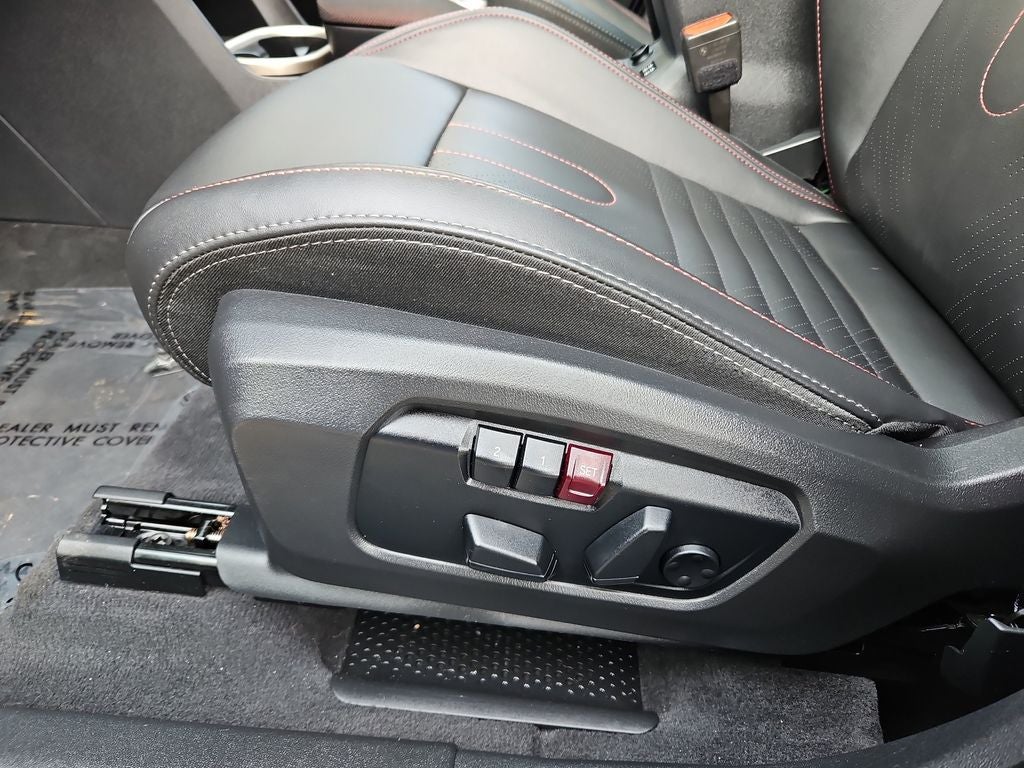 2025 MINI John Cooper Works Countryman Iconic