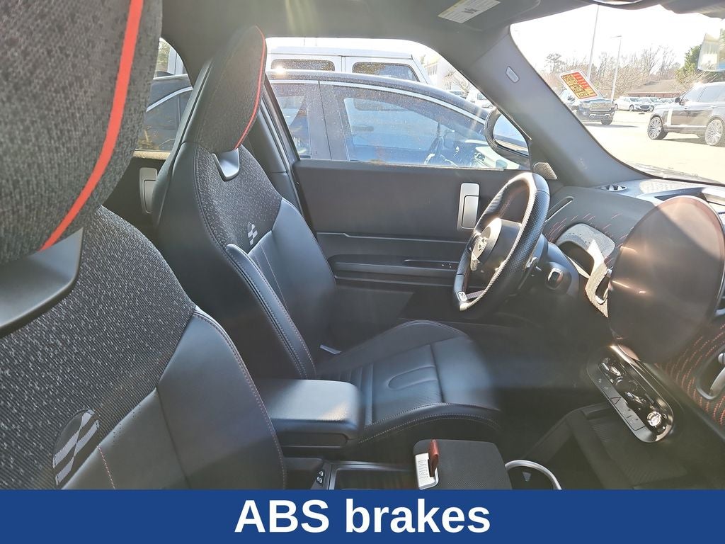 2025 MINI John Cooper Works Countryman Iconic