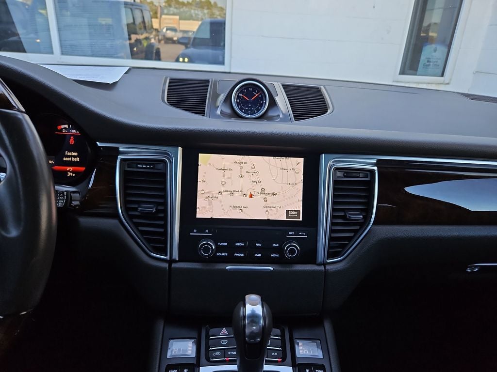 2017 Porsche Macan Base