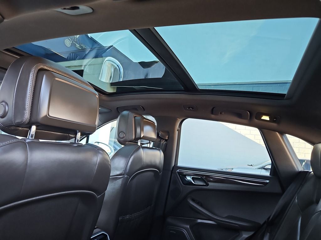 2017 Porsche Macan Base